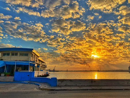 Free Pier Havana photo and picture