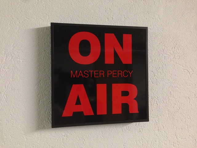 Meester Percy, In De Lucht, Dj