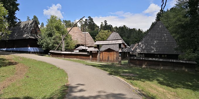 Gamle Landsby, Huse, Rumænien