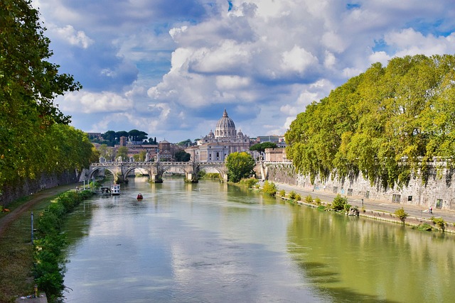 Free Tiber Rome photo and picture