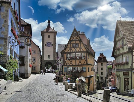 Free Half-Timbered House Architecture photo and picture