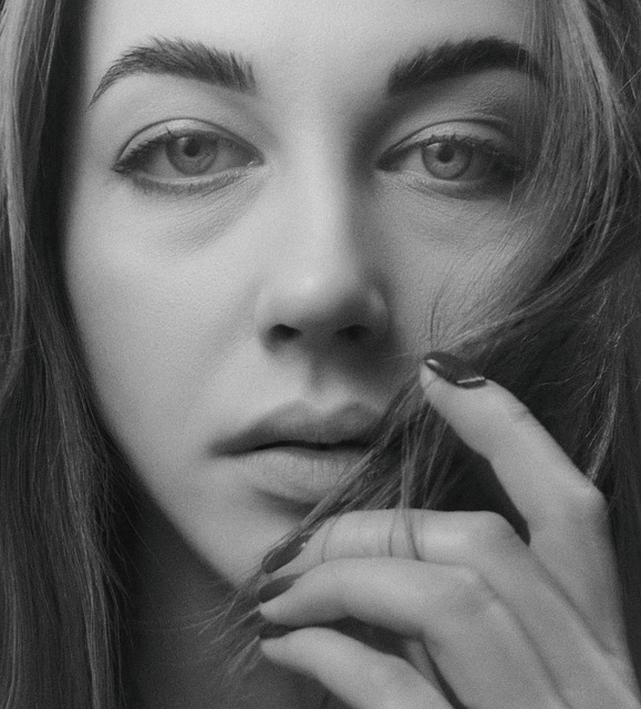 Page 2 - Plus de 300 000 images de Visage Femme En Noir Et Blanc et de