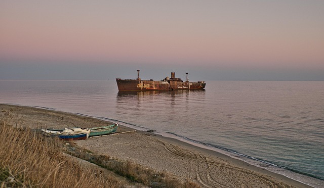 Free Boat Wreck photo and picture