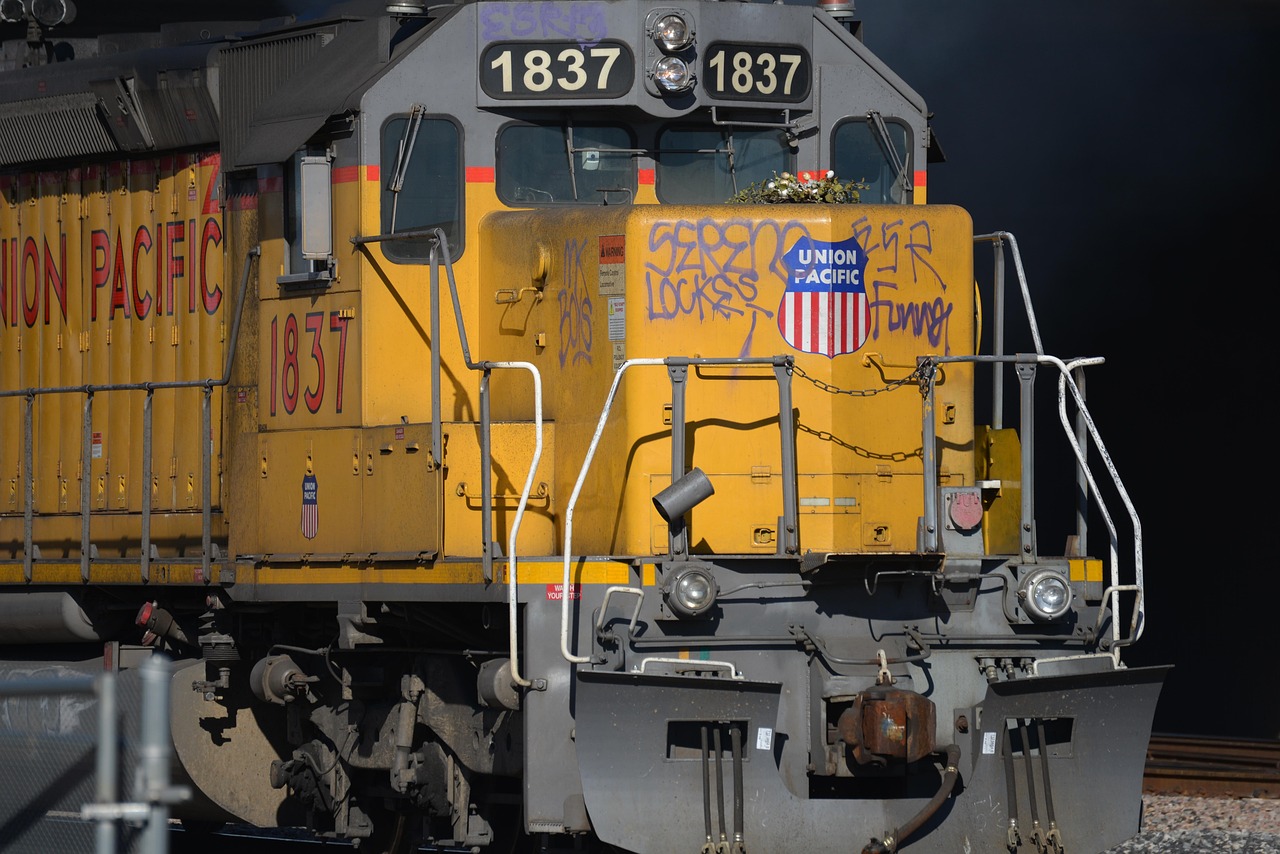 Train Locomotive Railroad - Free photo on Pixabay
