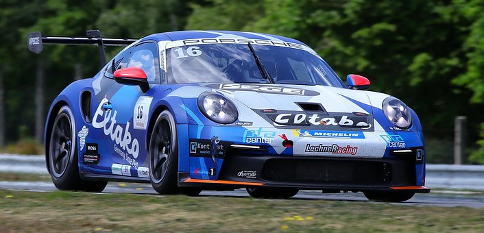 Free Porsche Car Wallpapers photo and picture