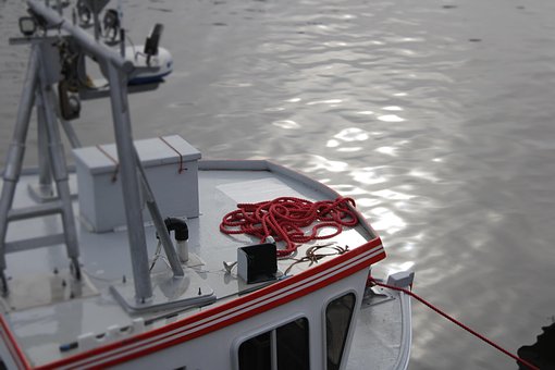 Free Yacht Boat photo and picture
