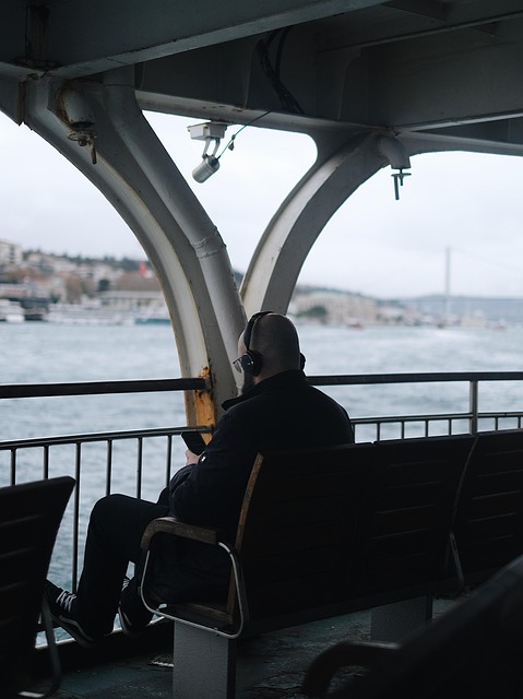 Mand, Hav, Færge, Skib, Båd, Musik