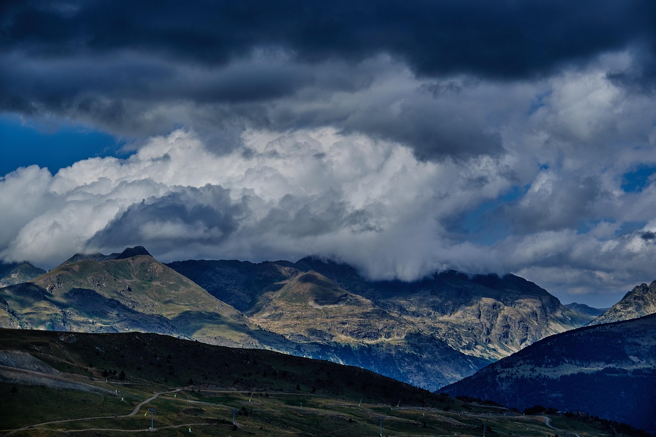 山 丘 谷 - Pixabayの無料写真 - Pixabay