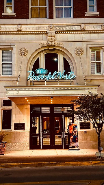 Paso Del Norte Hotel, Årgang, Hotel