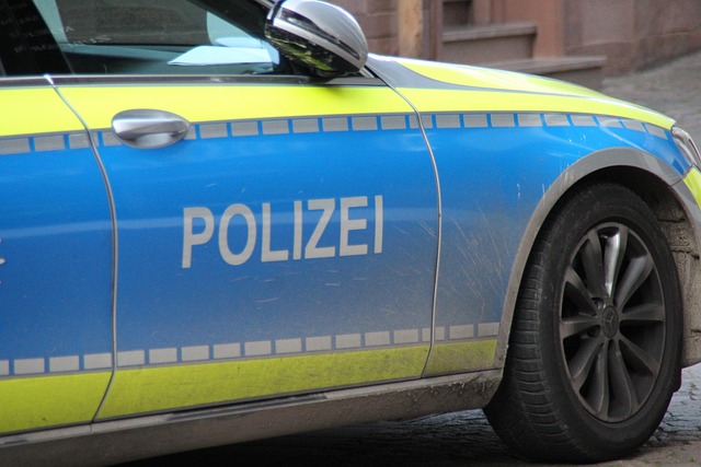 Polícia, Luz Azul, Carro De Polícia