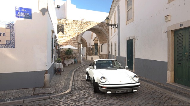 Free Porsche 911 photo and picture