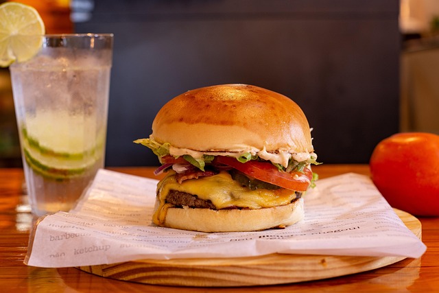 Mellemmåltid, Burger, Ost, Soda