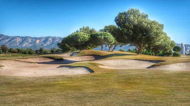 Free Golf Course 4K Wallpaper 1920X1080 photo and picture