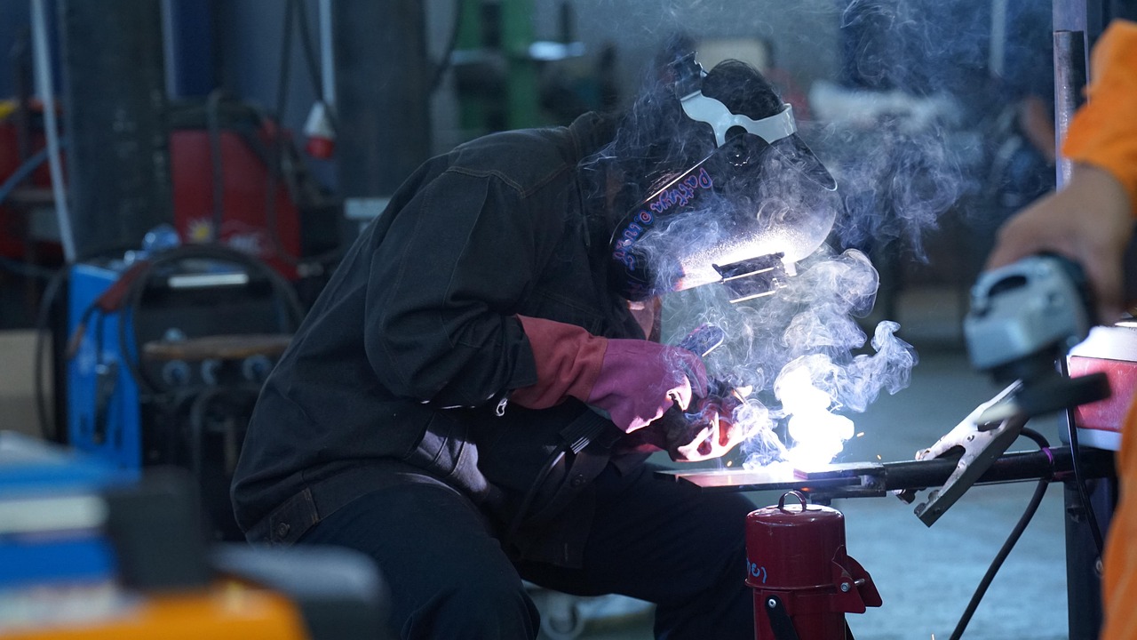 100,000+ Free Electric Welding Art & Welding Images Pixabay