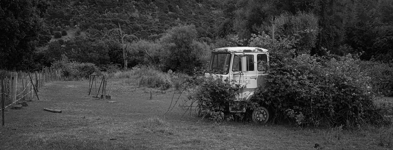 Abandoned Truck Monochrome - Free photo on Pixabay - Pixabay