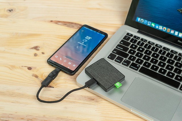 laptop, phone, smartphone, connect, data, computer, ssd, digital, ssd, ssd, ssd, ssd, ssd
