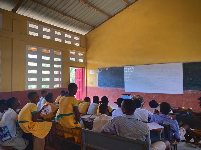 Free Classroom Ghana photo and picture