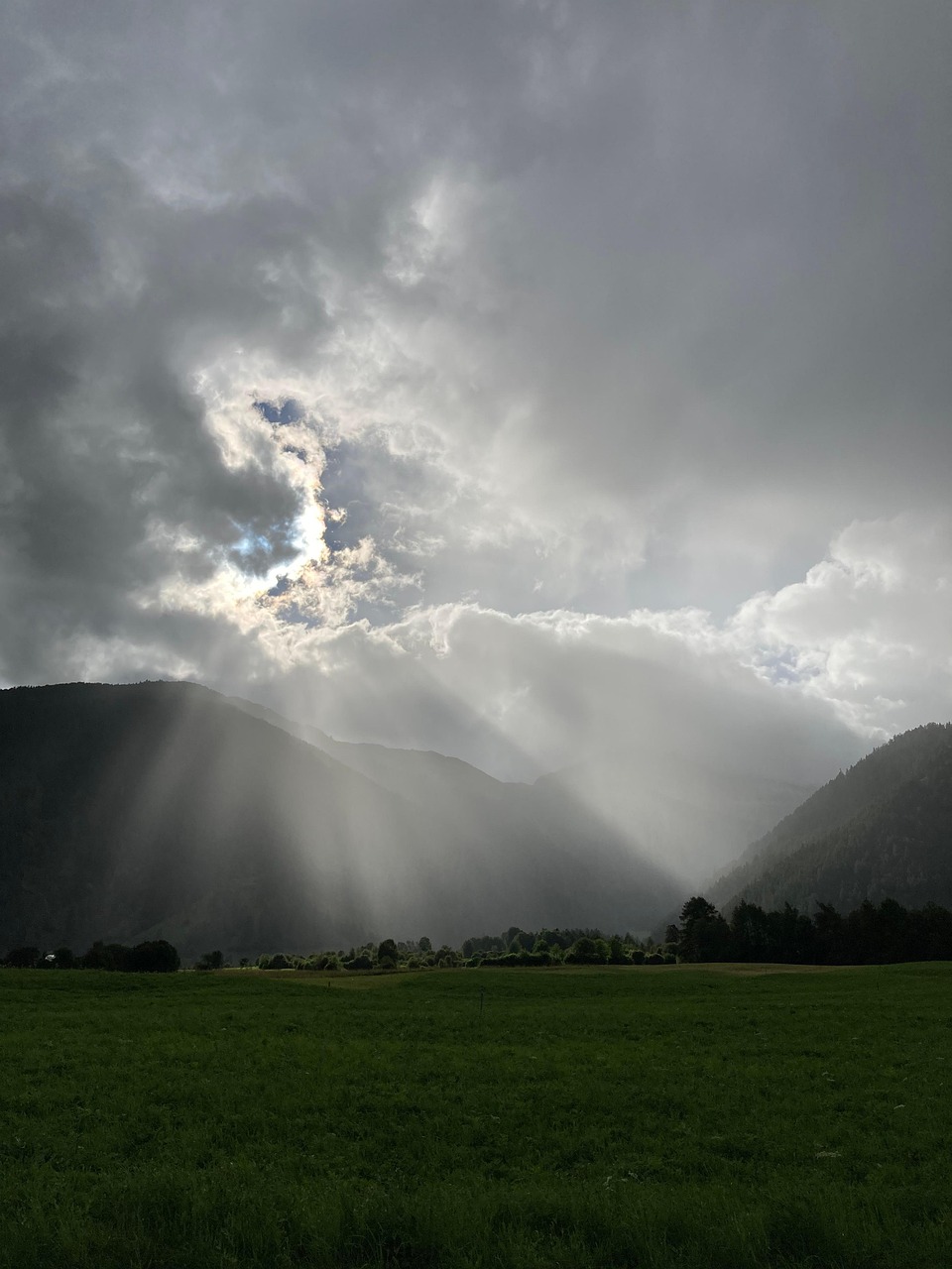 Sun Rays Mountains Scenery - Free photo on Pixabay