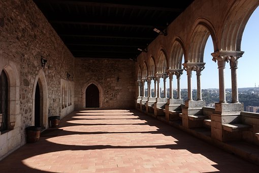 Leiria, Schloss, Portugal, Kreuzgang