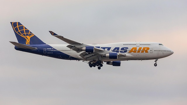 Free The Plane Boeing 747 photo and picture