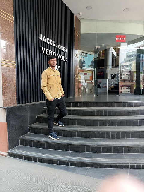 Free Shopping Mall Shop photo and picture