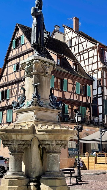 Frankreich, Colmar, Brunen, Fachwerk