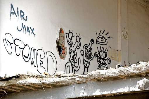 Free Graffiti Alien photo and picture