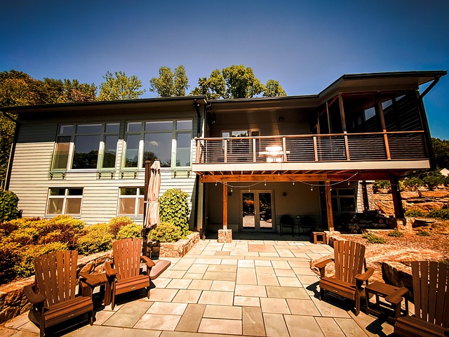 Free Glass House Home photo and picture