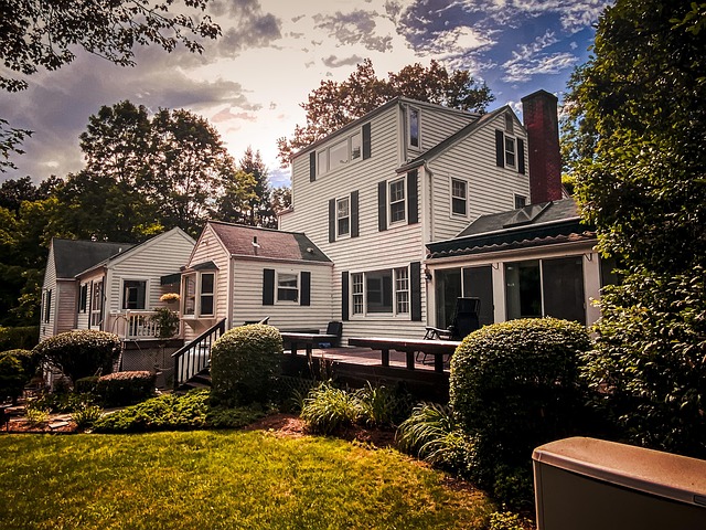 Free White House Luxury Living photo and picture