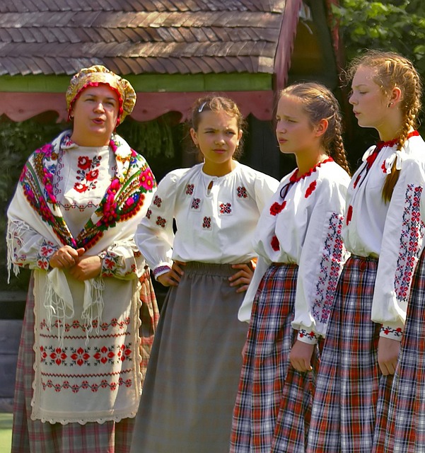 Free Women Singing photo and picture