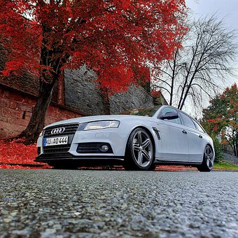 Free Automobile Audi illustration and picture