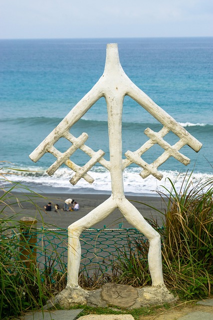 Totem, Nativ, Malul Marii, Statuie