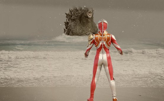 Ultraman, Godzila, Mare