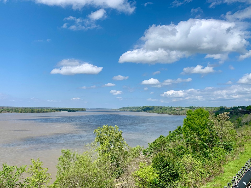 Aerial Footage of Mini Barges on the Mississippi River - News Usa Today
