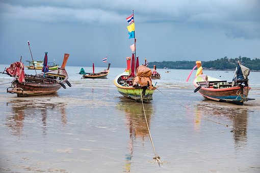 Free Fishing Boats photo and picture