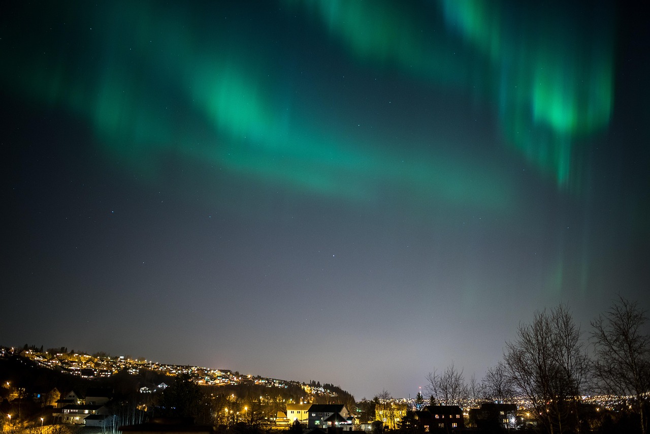 Solvind, Borealis, Nordlys