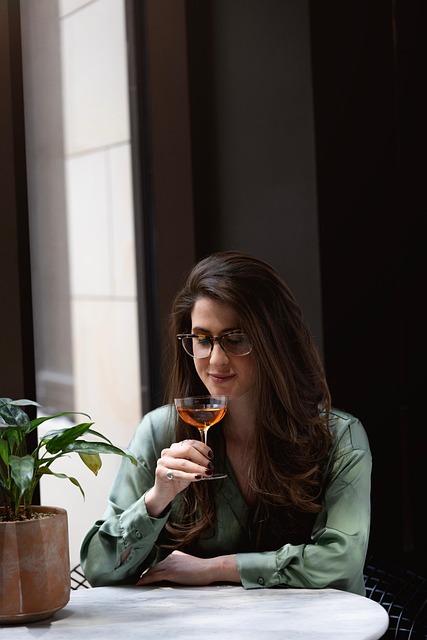 Free Woman Bar photo and picture