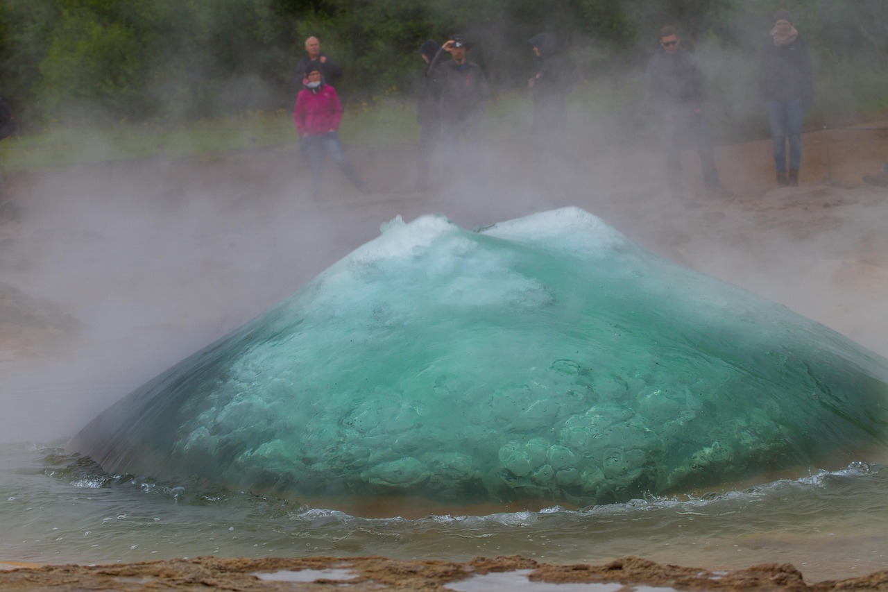 Geyser - free online jigsaw puzzle photo