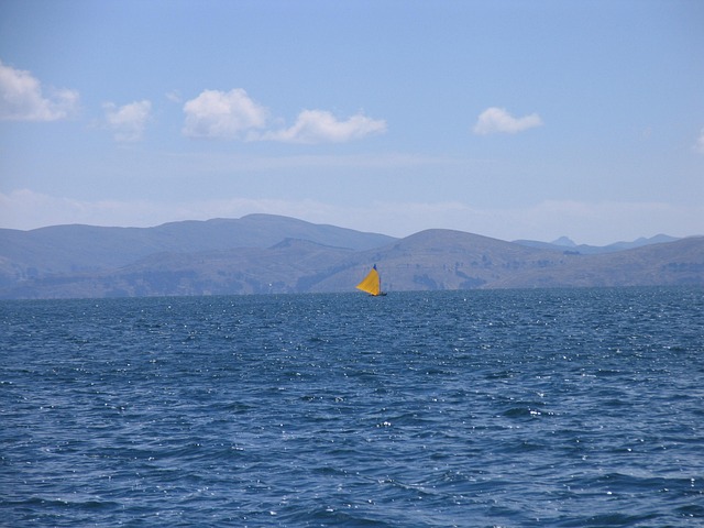 Free Lake Boat photo and picture