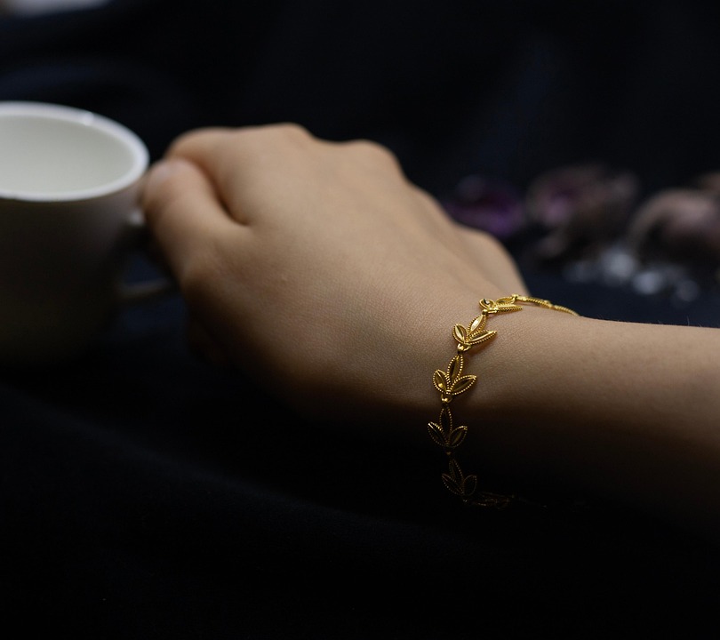 Gold rings drop sharply in value