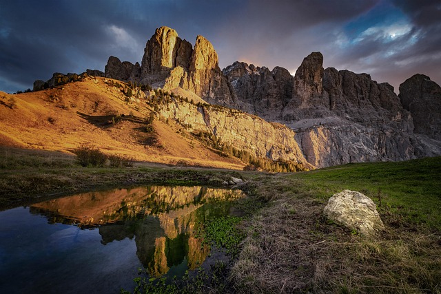 Free Dolomites Gardena Pass photo and picture