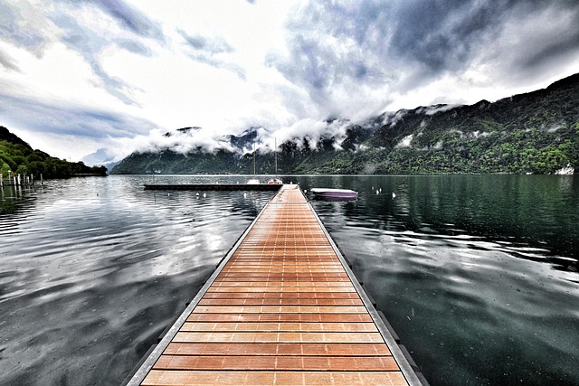 Lake Idro, Regnværsdag, Italia, Skyer