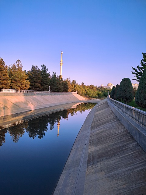 Free Purple Lake photo and picture