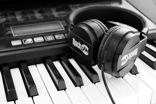 Free Music Keyboard photo and picture
