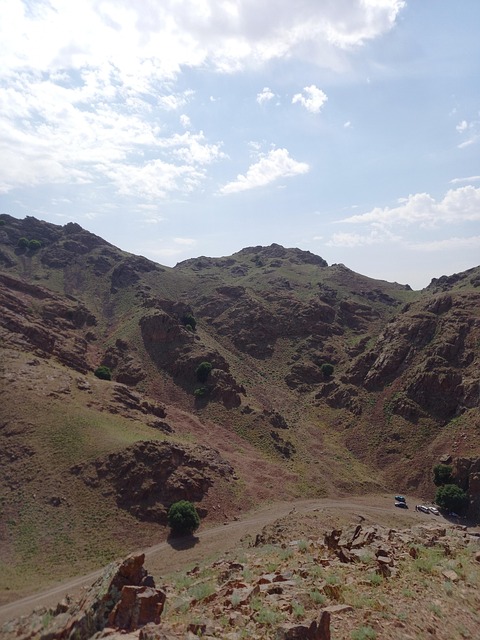 Free The Blue Skies Of Mount Tj photo and picture