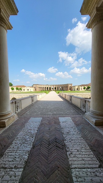 Free Monumenti Italia photo and picture