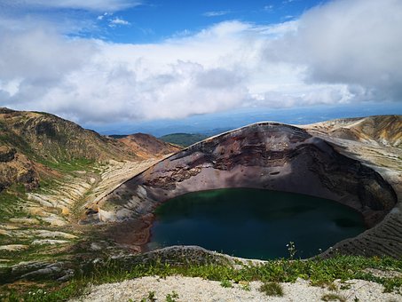 Free Mt Zao Caldera Lake photo and picture