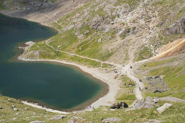 Free Mountain Lake Snowdon photo and picture