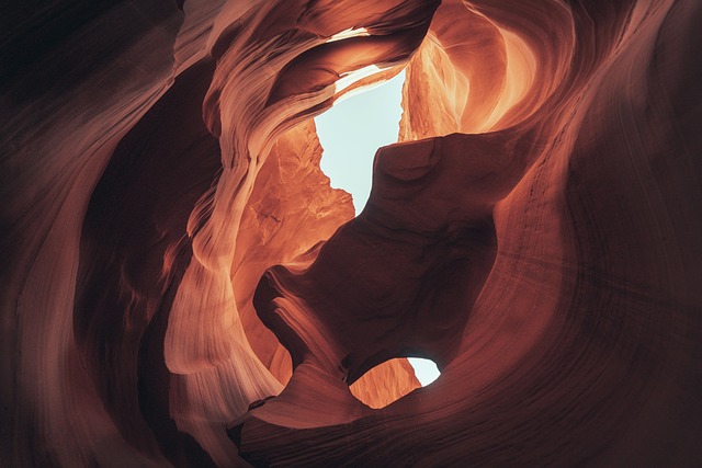Antelope canyon, arizona, canyon and landscape — photo by Lenzatic