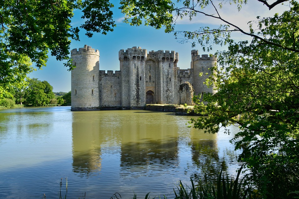 Definition Castle Moat At Helen Phillips Blog Definition Castle Moat At Helen Phillips Blog